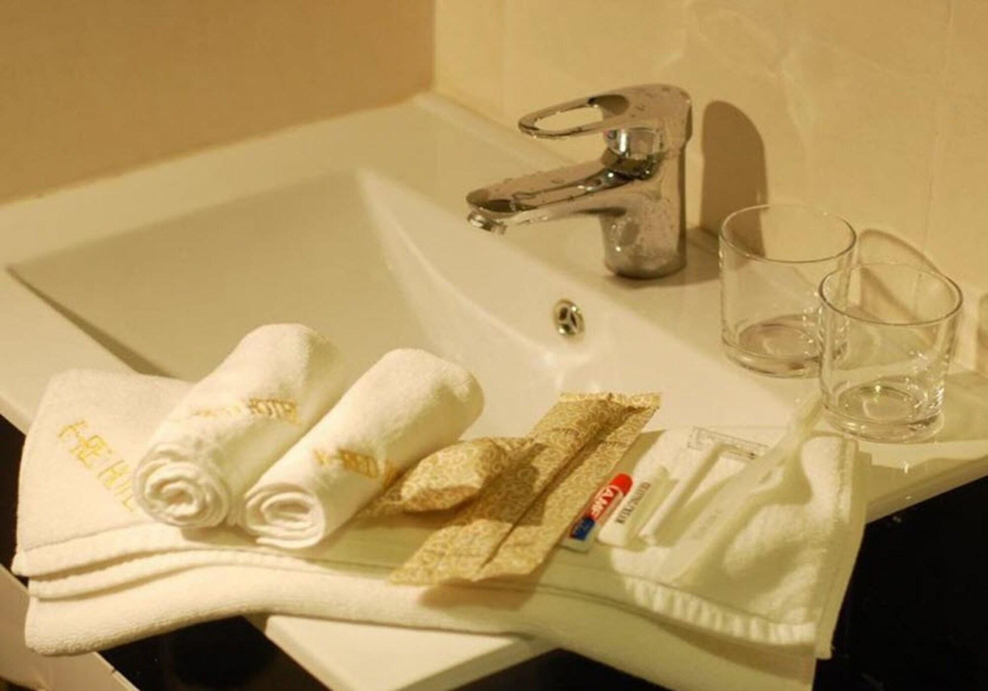 E-Red Hotel Bandar Perda Bukit Mertajam Ngoại thất bức ảnh