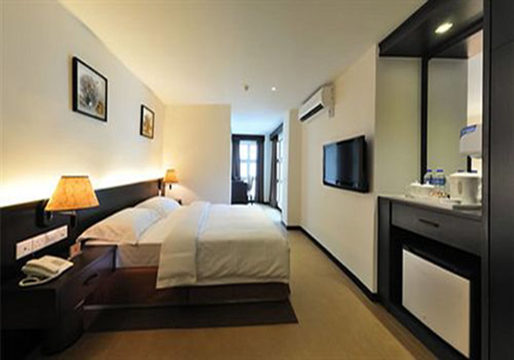 E-Red Hotel Bandar Perda Bukit Mertajam Ngoại thất bức ảnh